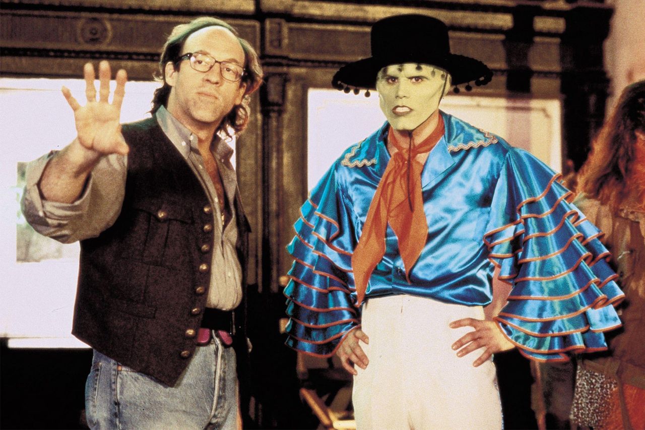 Chuck Russell and Jim Carrey, Behind the scenes of The Mask (1994).Credit: New Line Productions/Album/Alamy