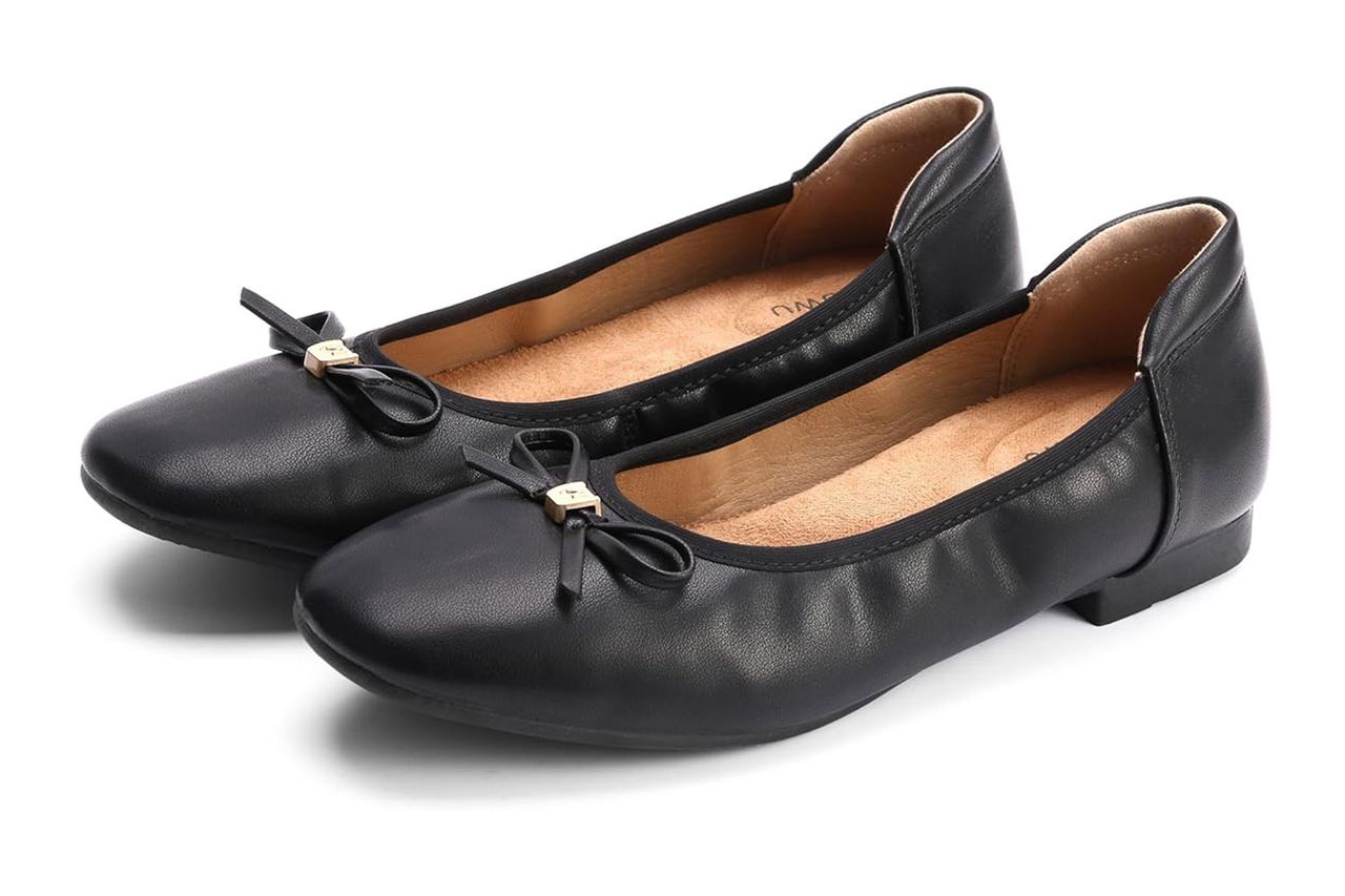 Comfortable Ballet Flats Round Toe Flat Shoes Credit: Amazon