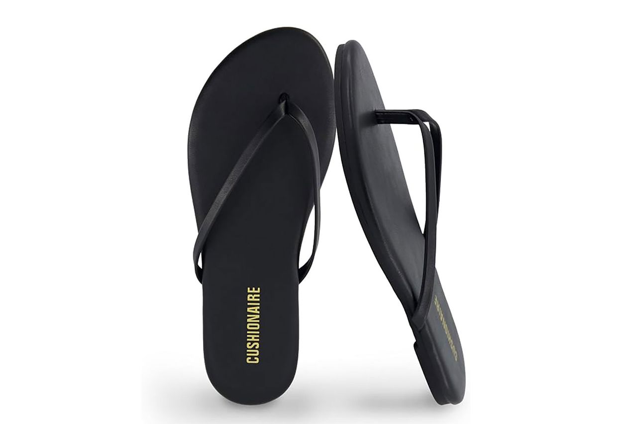 CUSHIONAIRE Cruise Lightweight Womens Flip Flops, Comfortable Beach Sandals for Women with Cushioned Credit: Amazon
