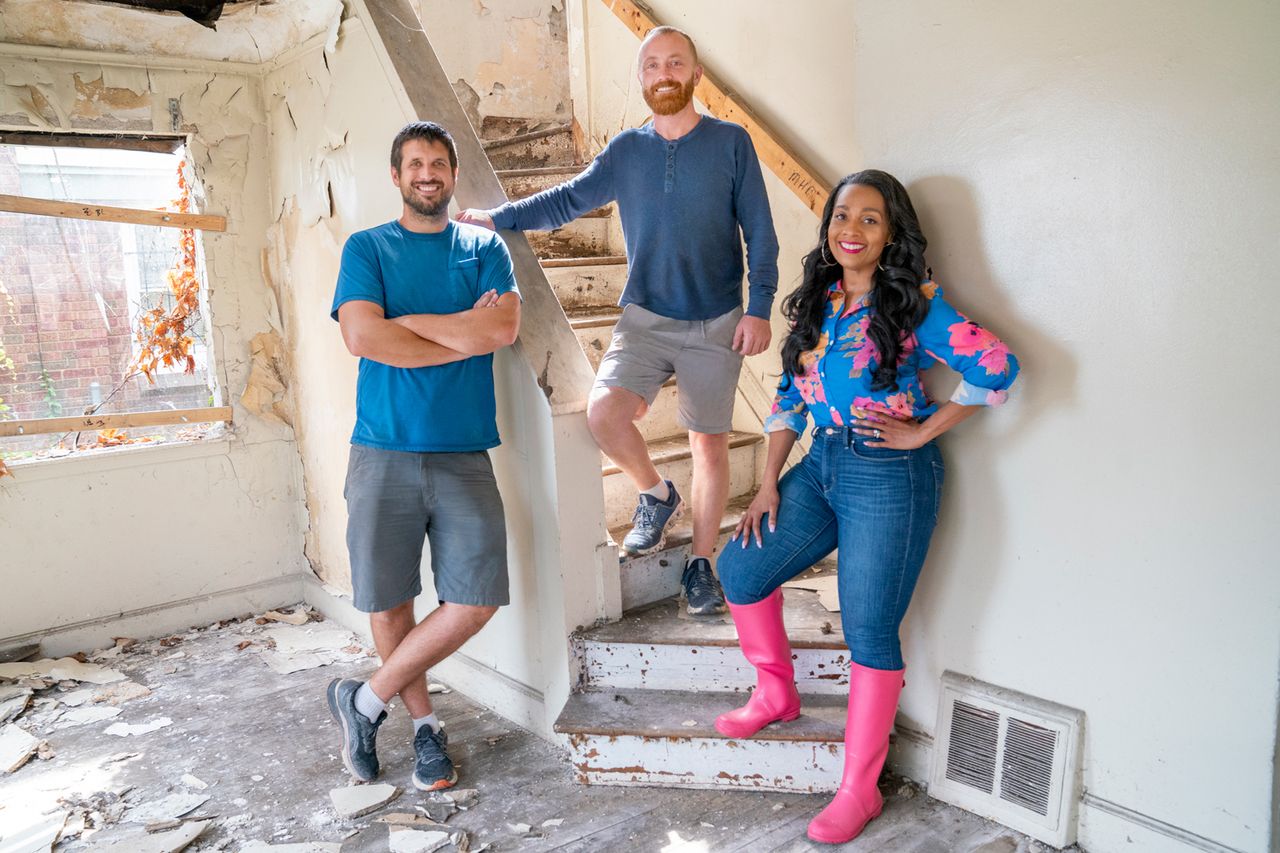Hosts Keith Bynum, Evan Thomas and Shea Hicks-Whitfield as seen on Bargain Block, Season 4. Hosts Keith Bynum, Evan Thomas and Shea Hicks-Whitfield as seen on Bargain Block, Season 4.Credit: Sarah Rice/Warner Bros.
