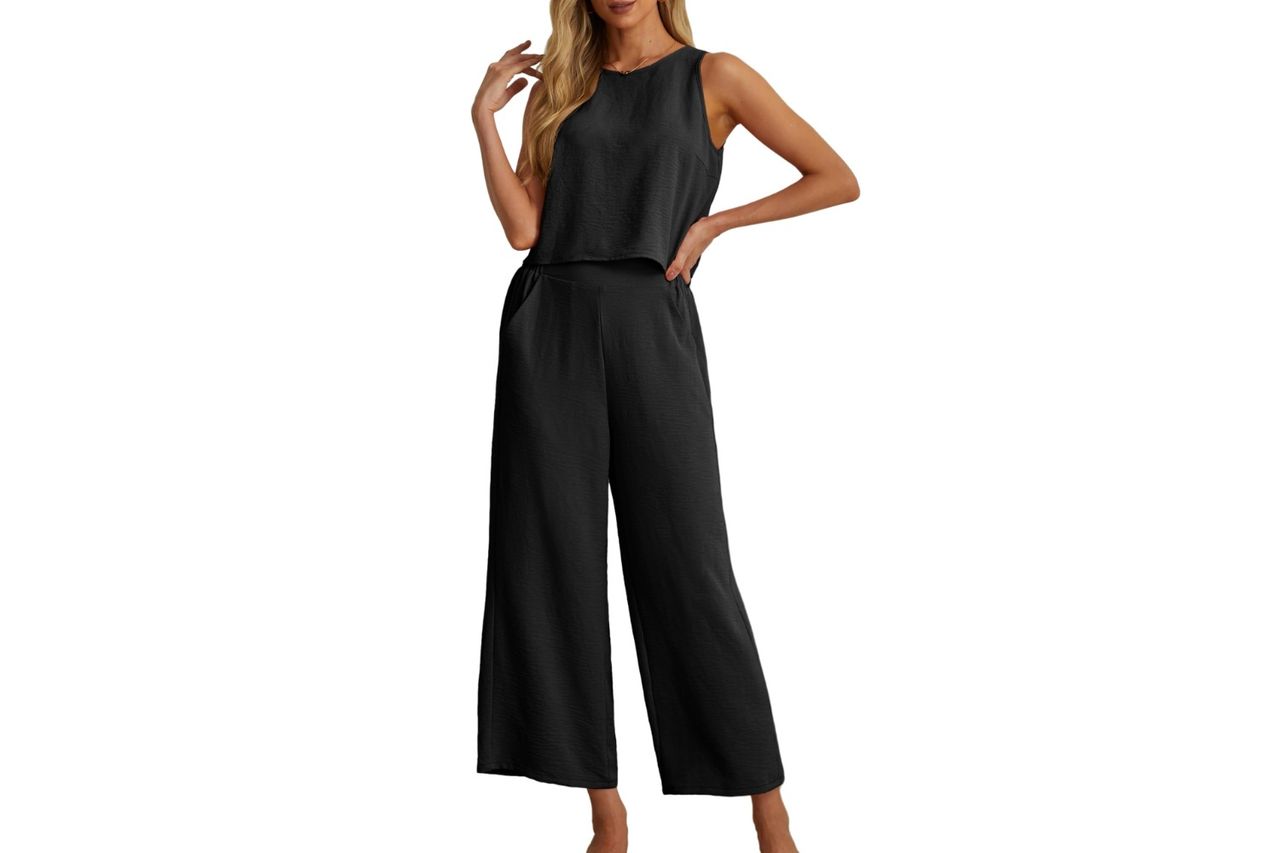IWOLLENCE Women's Summer 2 Piece Outfits Set Round neck Sleeveless Credit: Amazon