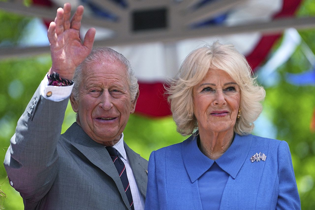 King Charles and Queen Camilla greet onlookers on the final day of their U.S. state visit, on April 30, 2026Credit: Matt Rourke - Pool/Getty