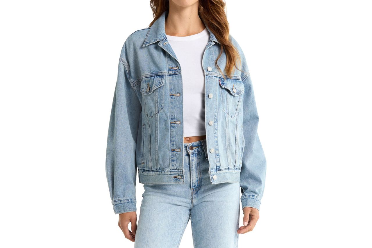 Nordstrom Levi's '90s Denim Trucker Jacket Credit: Nordstrom