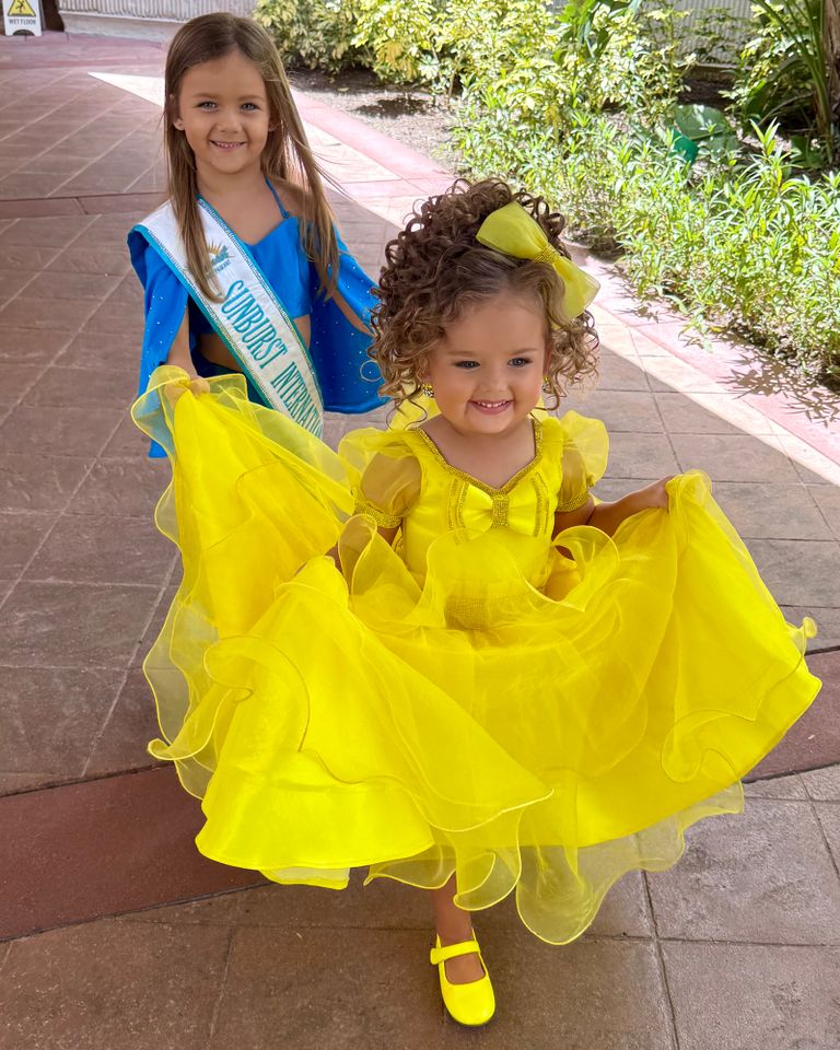 Lauren Soderlund's daughters Charli (left) and Lacie Lou (right).Credit: Lauren Soderlund