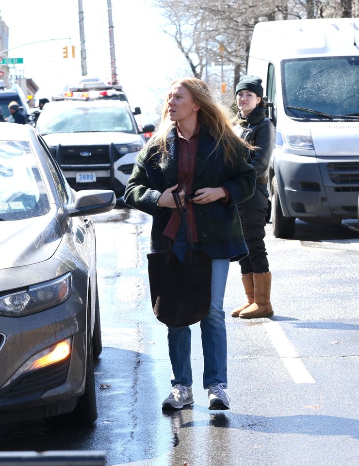 Scarlett Johansson is seen filming at Credit: Jose Perez/Bauer-Griffin/GC Images