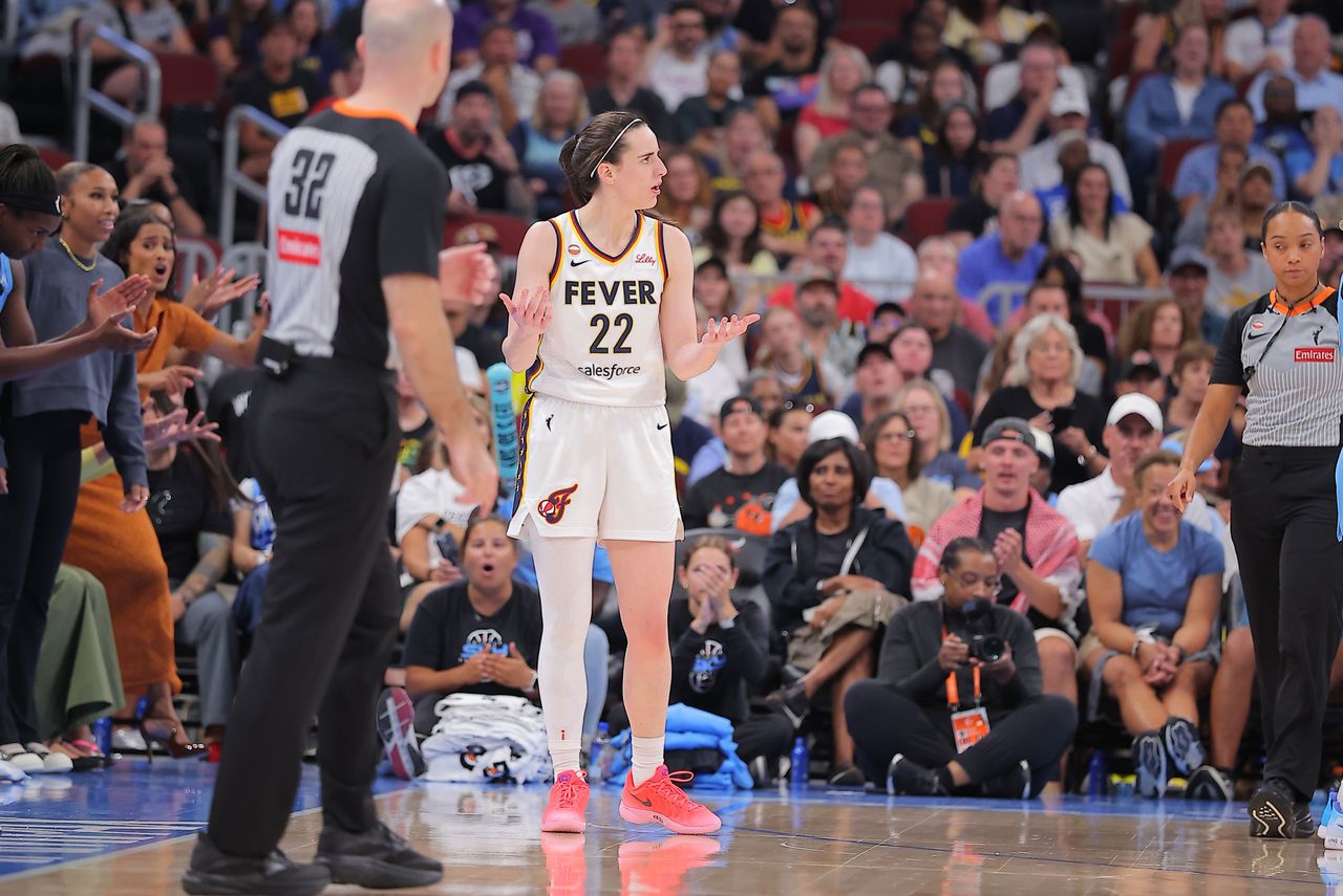 Caitlin Clark #22 of the Indiana Fever reacts after receiving a technical foul during the second half against the Chicago Sky on August 8, 2026 at the United Center in Chicago, Illinois.Credit: Melissa Tamez/Icon Sportswire via Getty