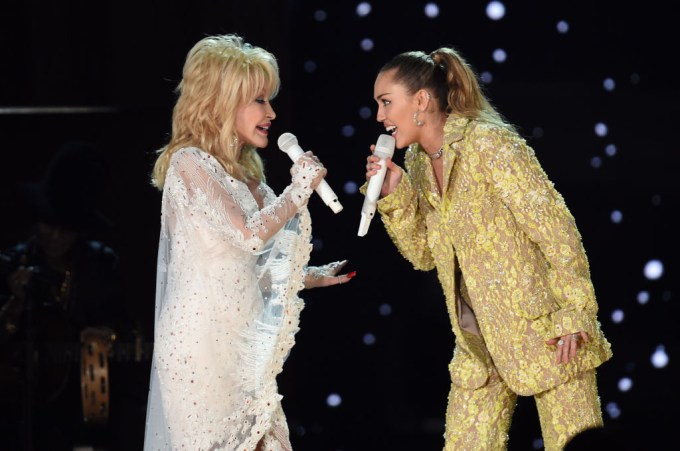 Miley & Dolly Performing ‘Jolene’ at the 2019 Grammy Awards