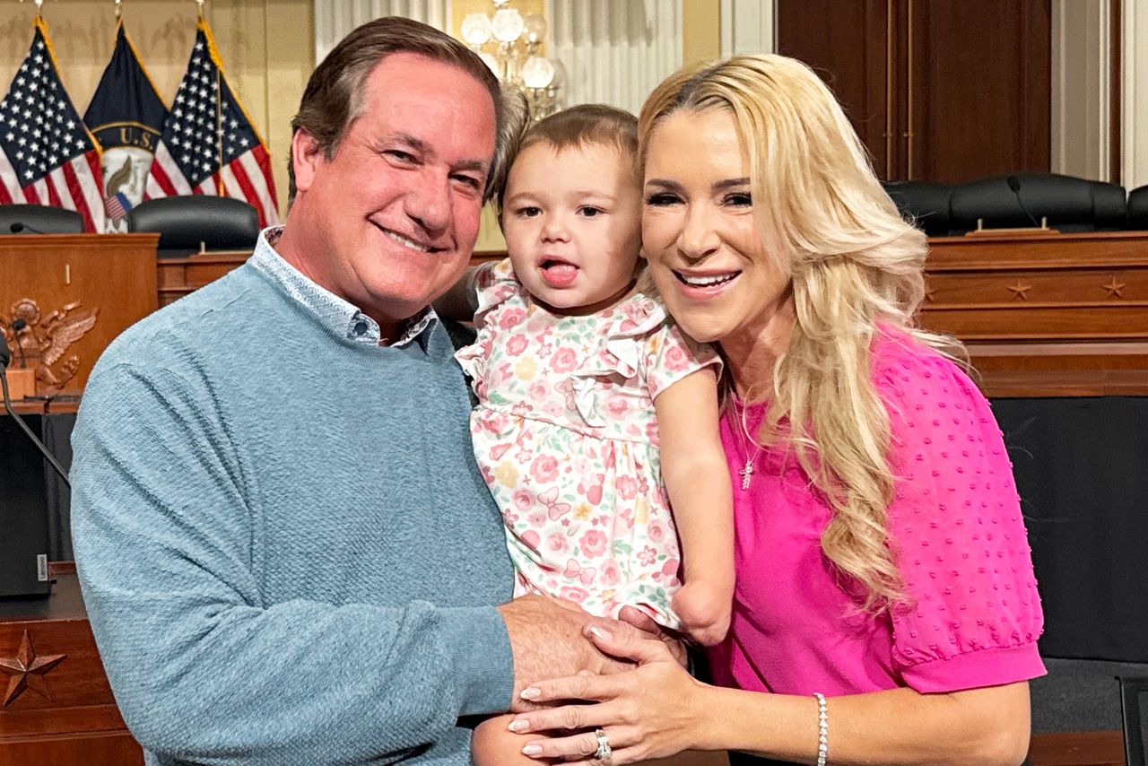 Mattison Beacham (center) with dad Michael Beacham (left) and mom Allison Beacham (right).Credit: Courtesy of the Beecham family