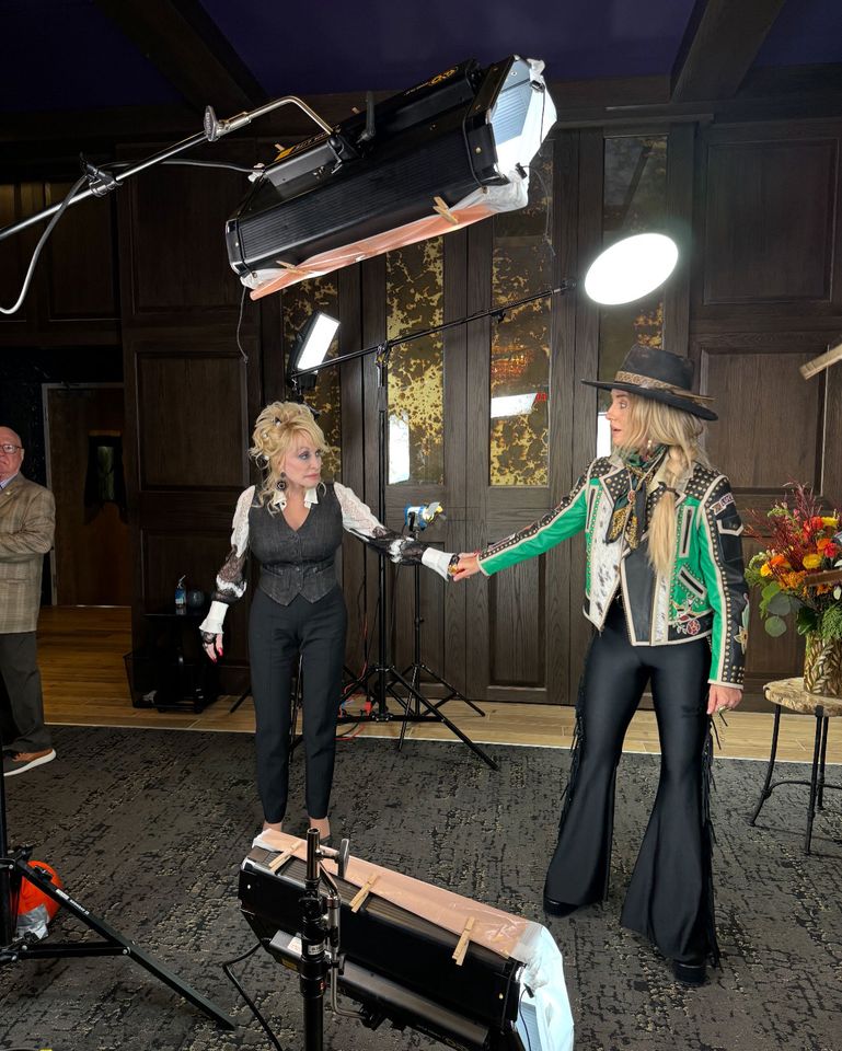 Lainey Wilson and Dolly PartonCredit: Lainey Wilson/Instagram