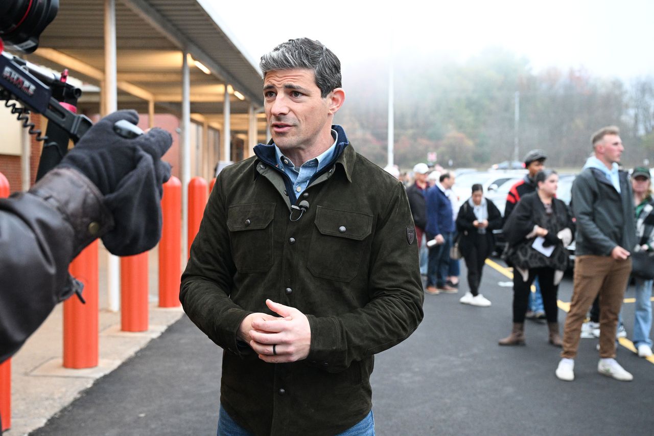 ABC News Anchors and Correspondents report from battleground states across the country, as well as both Election Night Campaign Headquarters. Matt Gutman on election night in Yardley, Pa., on Nov. 5, 2024Credit: ABC/LORENZO BEVILAQUA