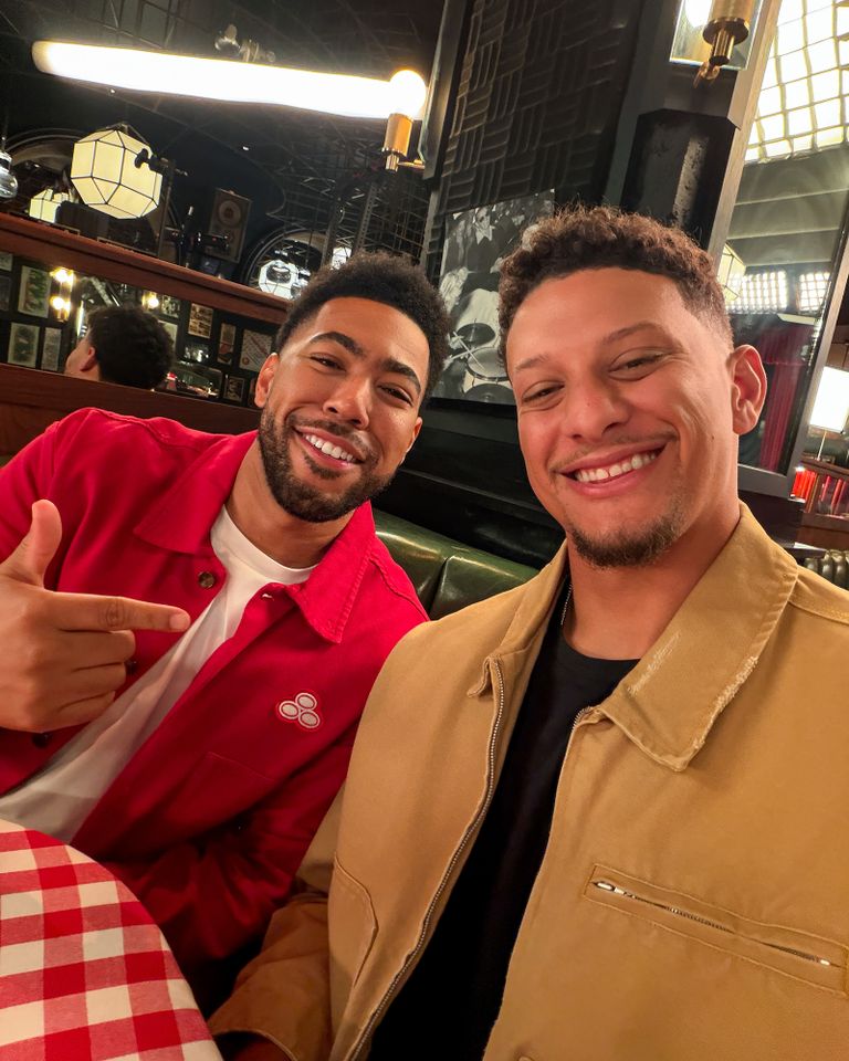 Patrick Mahomes (r.) is preparing for his 10th season in the NFL.Credit: State Farm