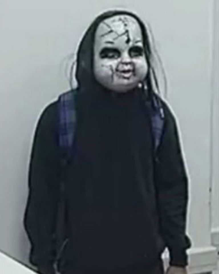 Suspect in the Chucky-style mask in PhiladelphiaCredit: Philadelphia Police Department/X
