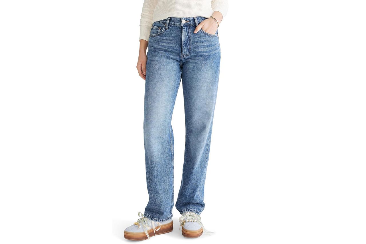 AEROPOSTALE Women's High-Rise Baggy Jean Credit: Amazon