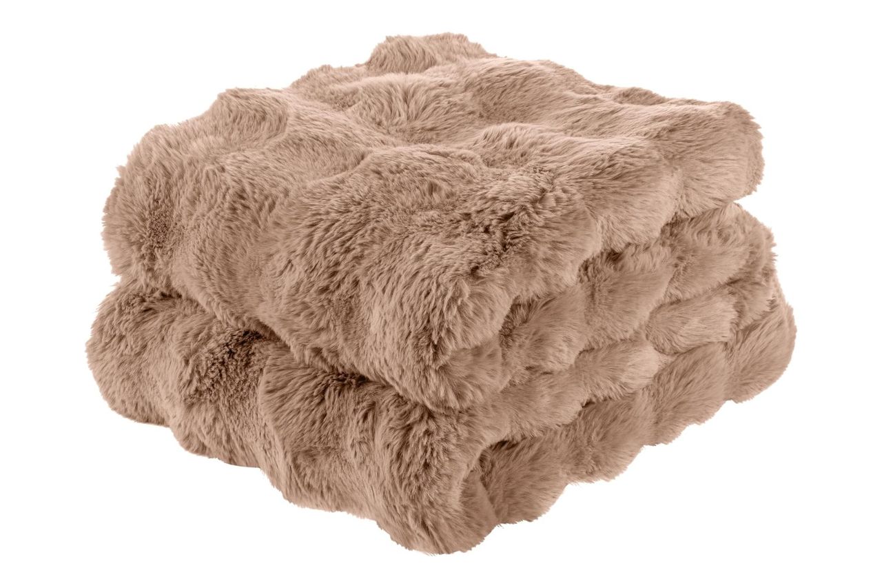 Berkshire Faux Fur & Velisse Reversible Blanket Credit: Amazon