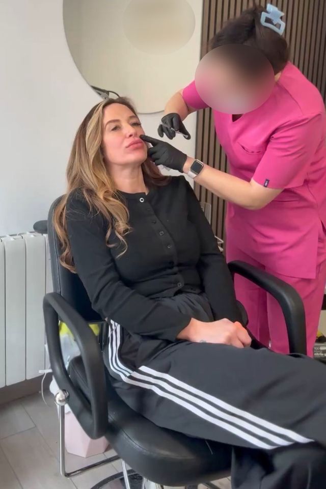 Mom Danielle Bryce getting her lip fillers dissolved.Credit: Kennedy News/daniellebrycey