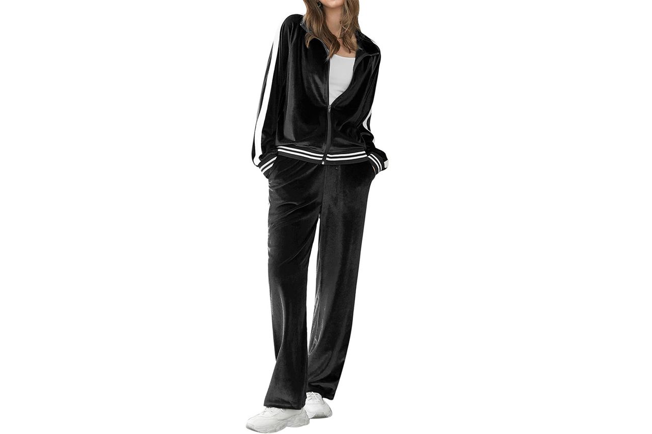 Ekouaer Women's Velvet Velor Tracksuits Credit: Amazon
