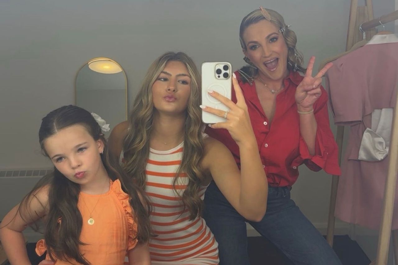 Jamie Lynn Spears with her daughter Maddie and her daughter Ivey Jamie Lynn Spears (right) with daughters Ivey and MaddieCredit: Jamie Lynn Spears/Instagram