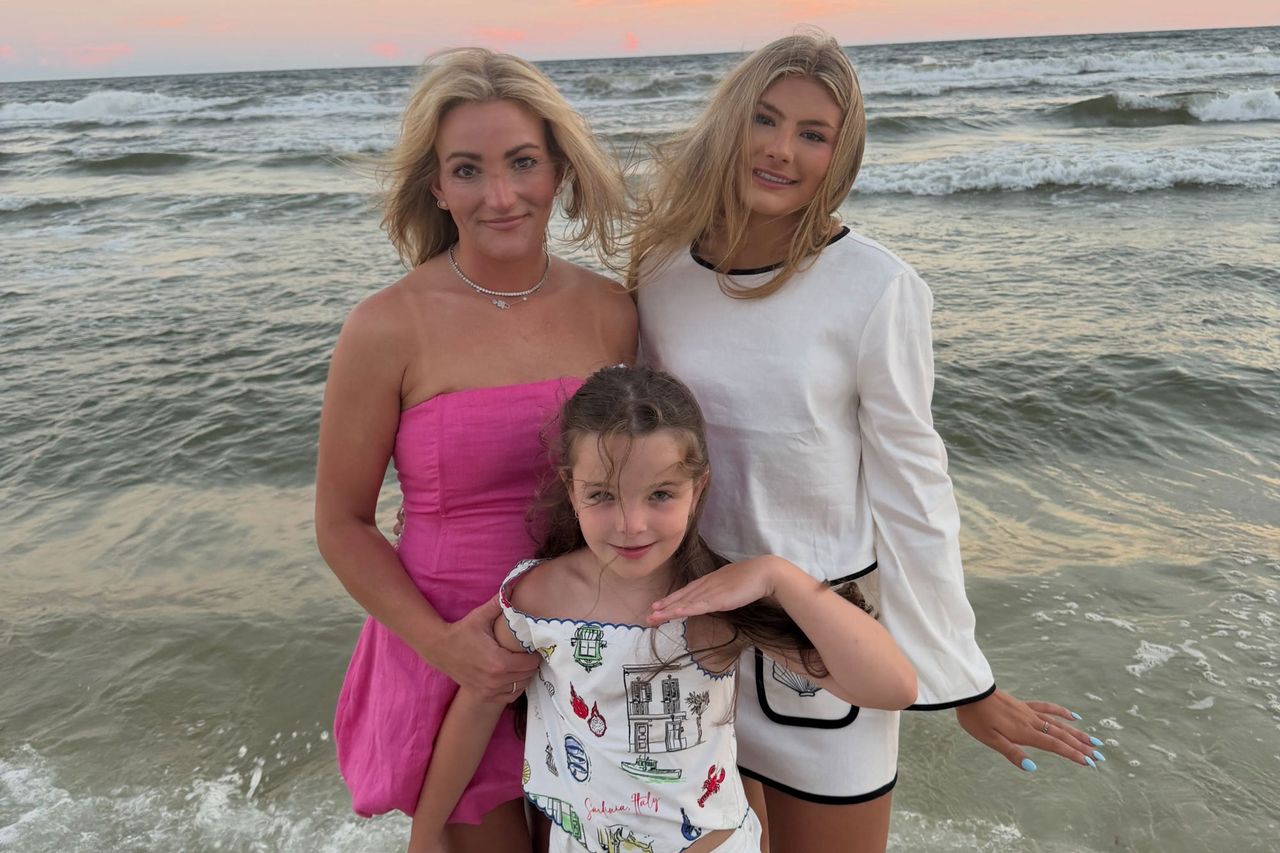 Jamie Lynn Spears with her daughter Maddie and her daughter Ivey Jamie Lynn Spears (left) with daughters Maddie and IveyCredit: Jamie Lynn Spears/Instagram