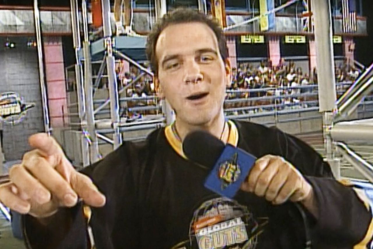 Mike O’Malley hosting ‘Global GUTS’ in 1995Credit: Nickelodeon