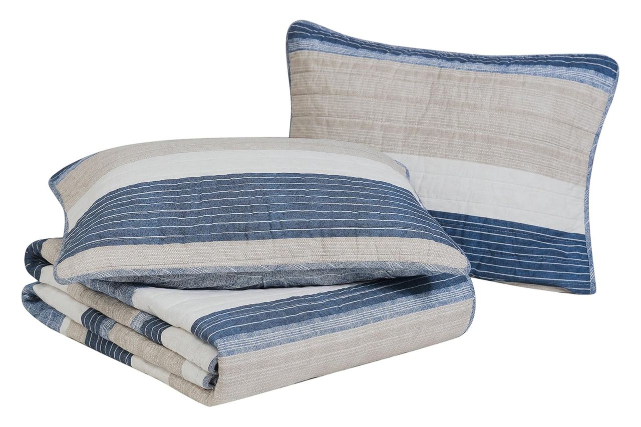 Nautica - Queen Quilt Set Credit: Amazon
