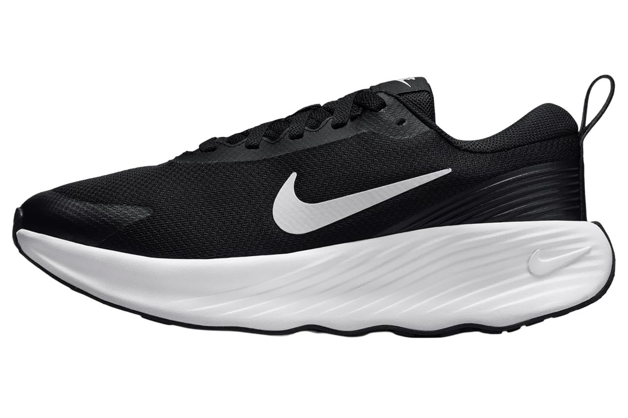 Nike Women's Promina Walking Shoes Credit: Amazon