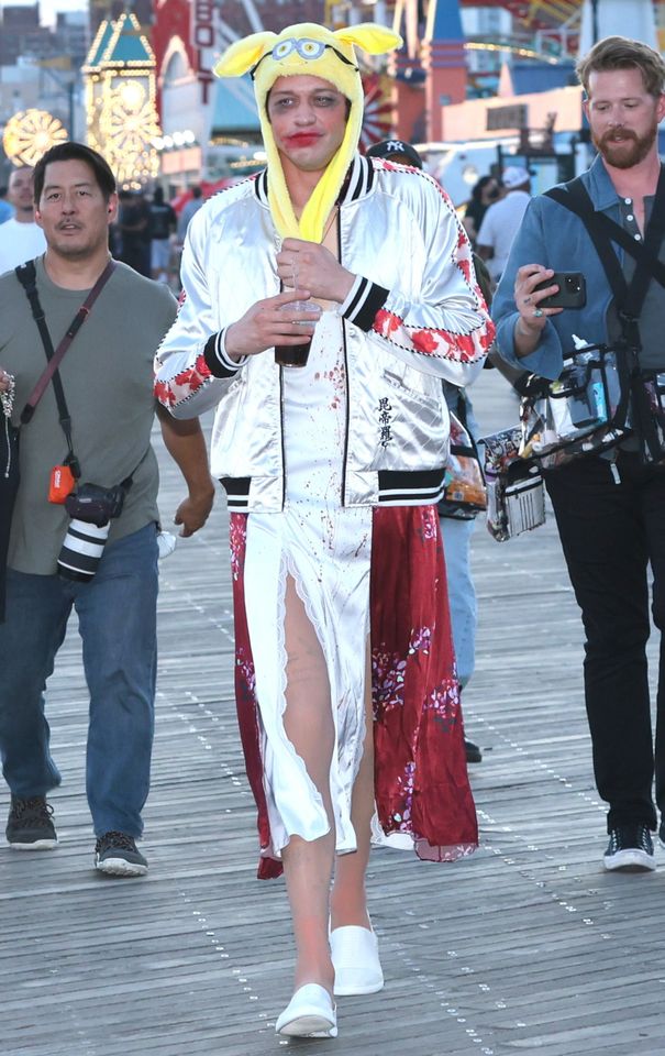 Pete Davidson on the set of ‘Tommy Karate’ in Coney Island, Brooklyn on Aug. 26, 2026.Credit: Jose Perez/Bauer-Griffin/GC Images