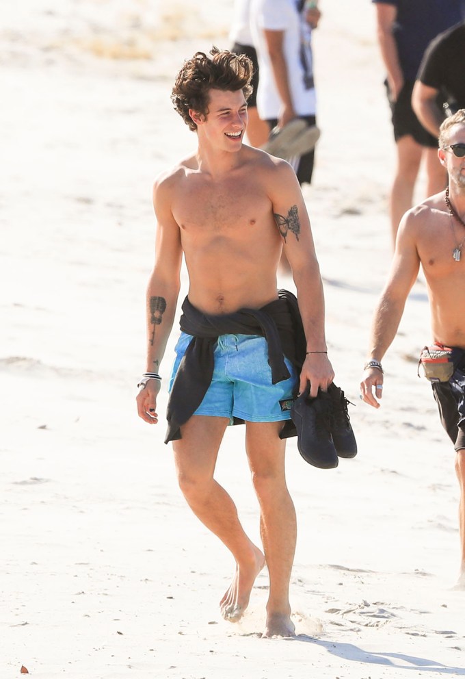 Shawn Mendes Takes In The Sights Of Byron Bay In Australia