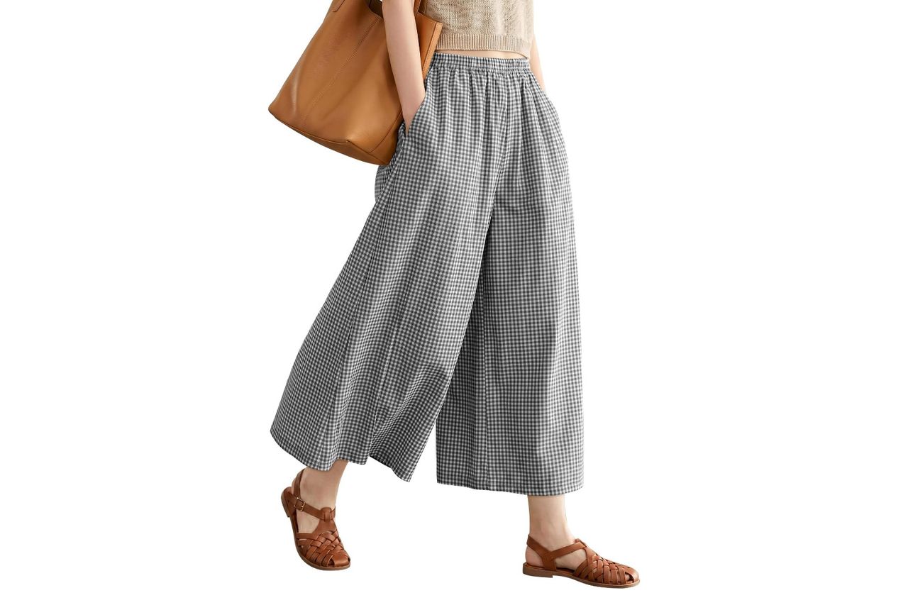 StunShow Capri Pants for Women Wide Leg Pants Elastic Waist Gaucho Culottes Summer Flowy Palazzo Pant with Pockets Credit: Amazon