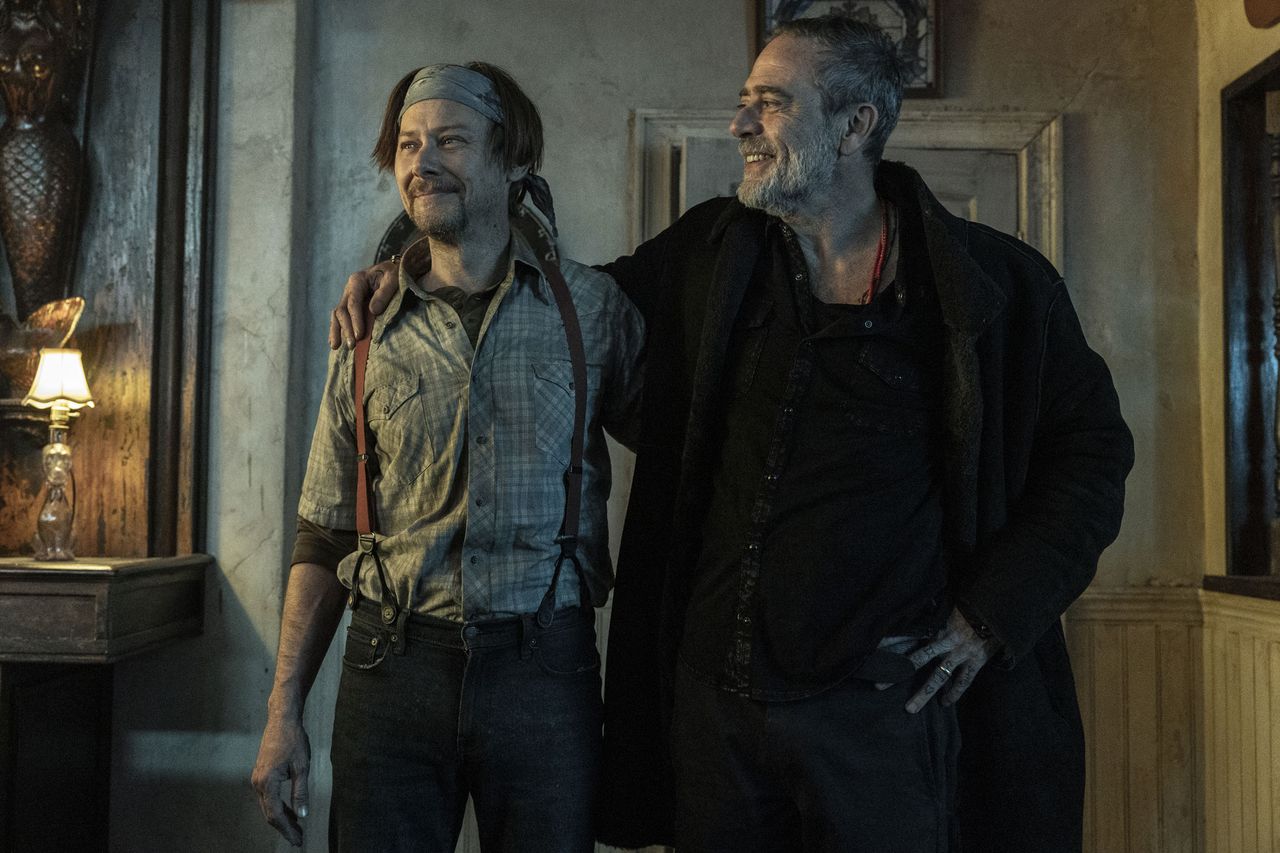 Jeffrey Dean Morgan as Negan, Jimmi Simpson as Mason - The Walking Dead: Dead Ci Jimmi Simpson as Dillard (left) and Jeffrey Dean Morgan on ‘TWD: Dead City.’Credit: Robert Clark/AMC