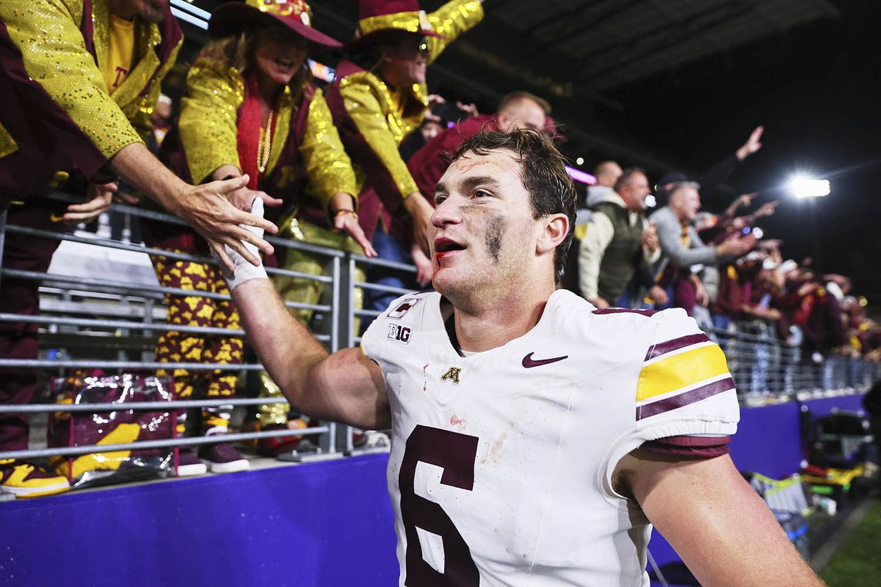 Maverick Baranowski #6 of the Minnesota Golden Gophers celebrates after the game against the Washington Huskies at Husky Stadium on September 26, 2026 in Seattle, Washington. Maverick Baranowski celebrates after the game against the Washington Huskies on Sept. 26, 2026Credit: Blake Dahlin/ISI Photos/ISI Photos via Getty