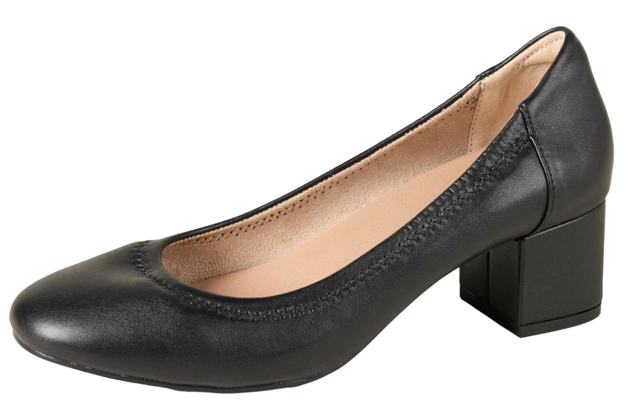 Amazon Essentials Women's Ballet Pumps Credit: Amazon