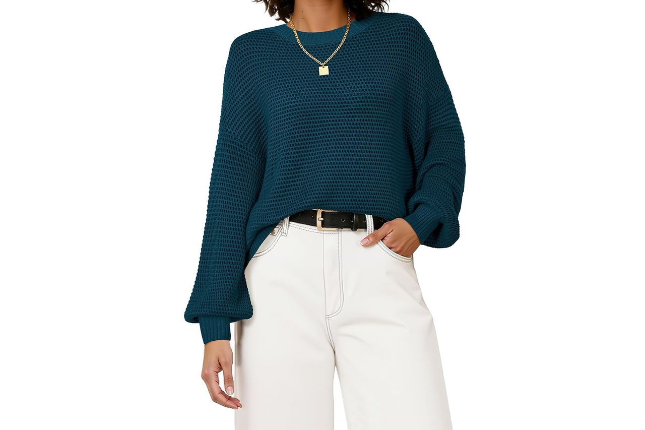 Arach and Cloz Women's Wool Blend Crewneck Fall Trendy Oversized Waffle Sweater 2026 Credit: Amazon