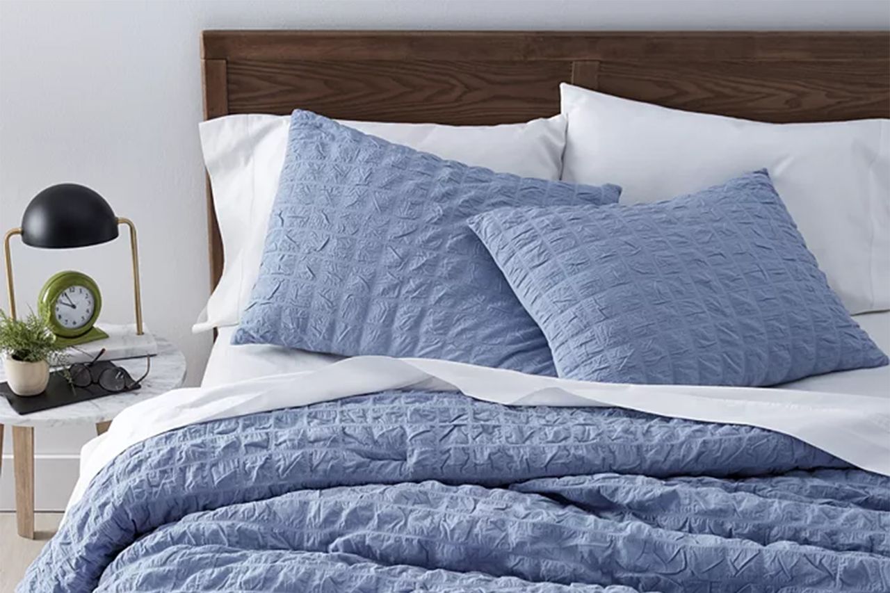 Arch Studio Seersucker 3-Pc Comforter Set Full/Queen Credit: Macy's