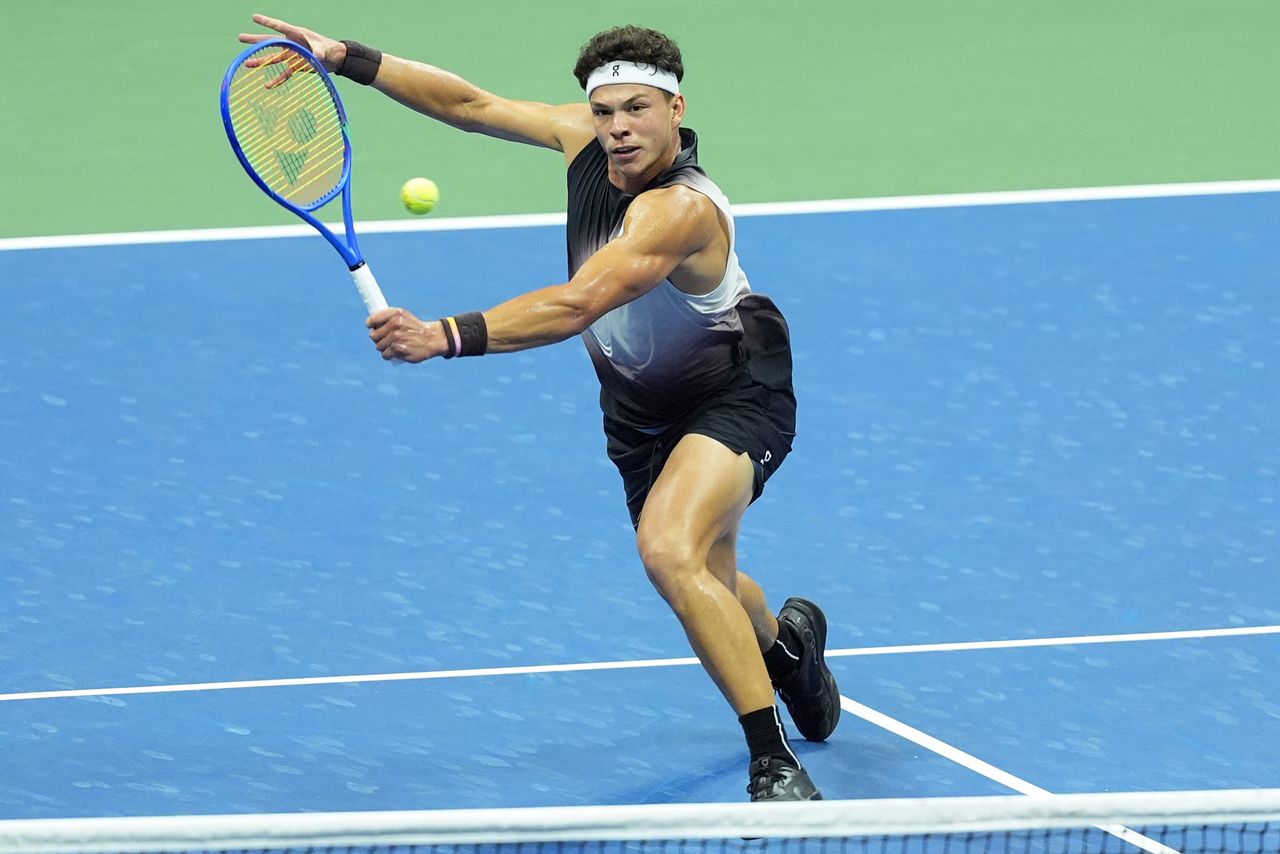 Ben Shelton plays Carlos Alcaraz on Sept. 8, 2026Credit: Darren Carroll/USTA via Getty