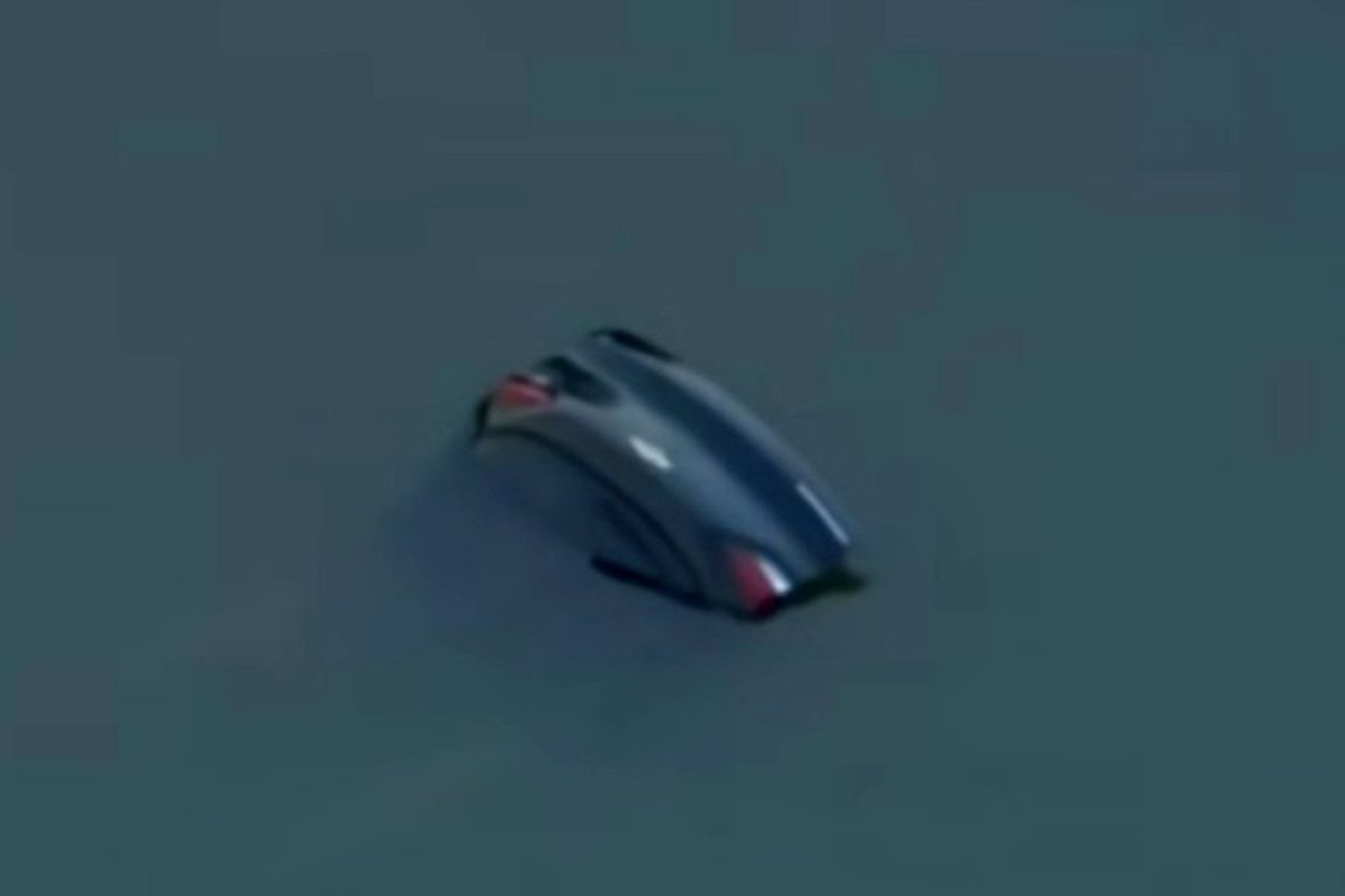 A photo of the car in the Little Calumet RiverCredit: CBS Chicago/Youtube