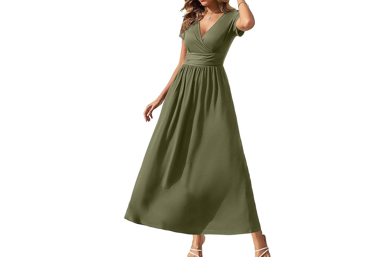 Gracyoga Women's Summer Dresses 2026 Short Sleeve Maxi Dress Casual V Neck Flowy Sundress with Pockets Credit: Amazon