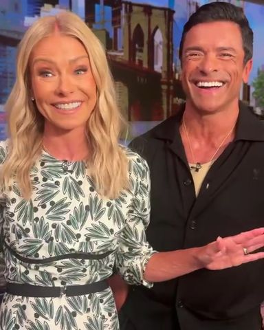 Kelly Ripa and Mark Consuelos discuss her gum graft surgery with PEOPLE on Sept. 8Credit: Dave Quinn/PEOPLE