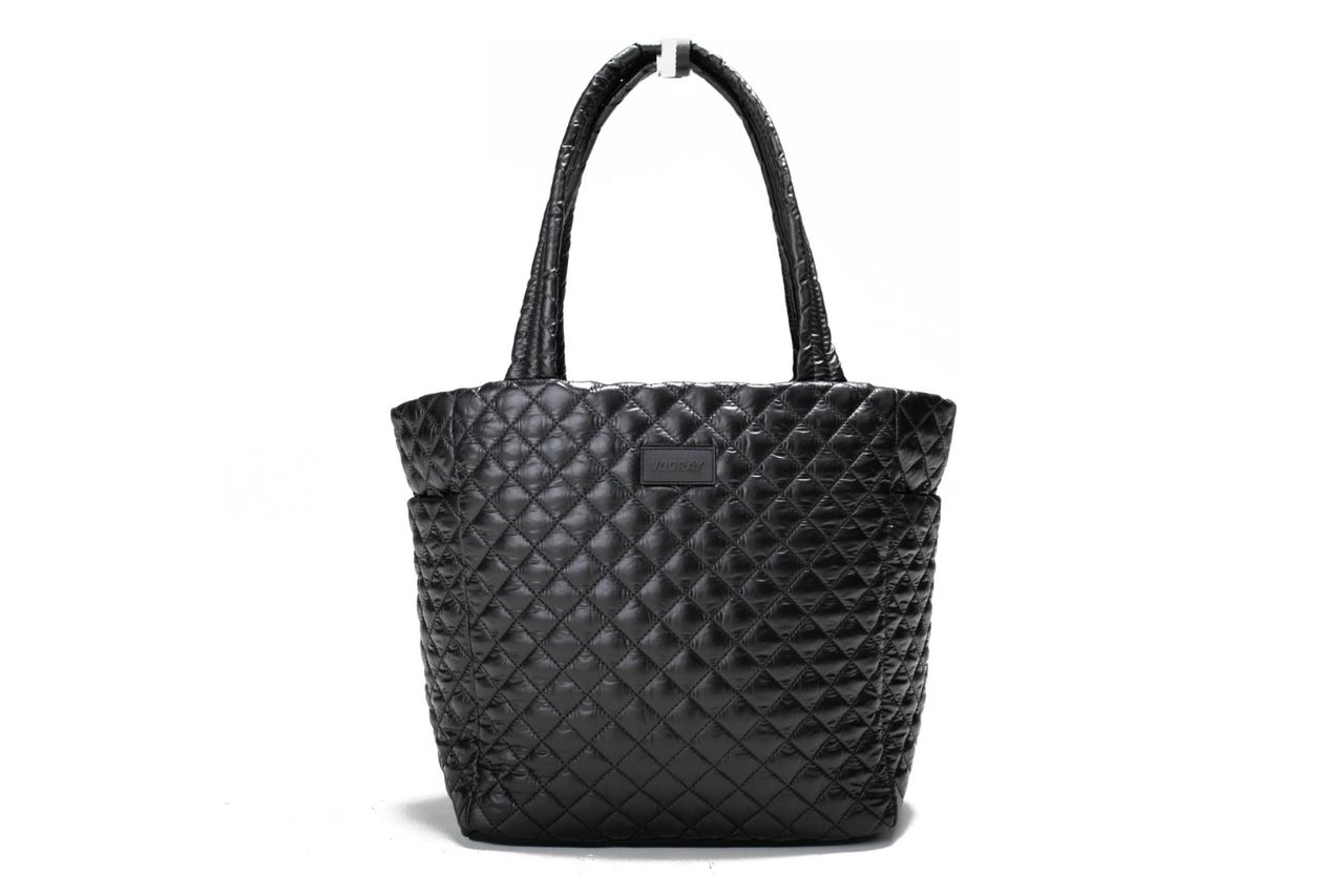 VOORAY Naomi 18L Quilted Tote Bag - Lightweight Travel Tote with Padded Shoulder Credit: Amazon